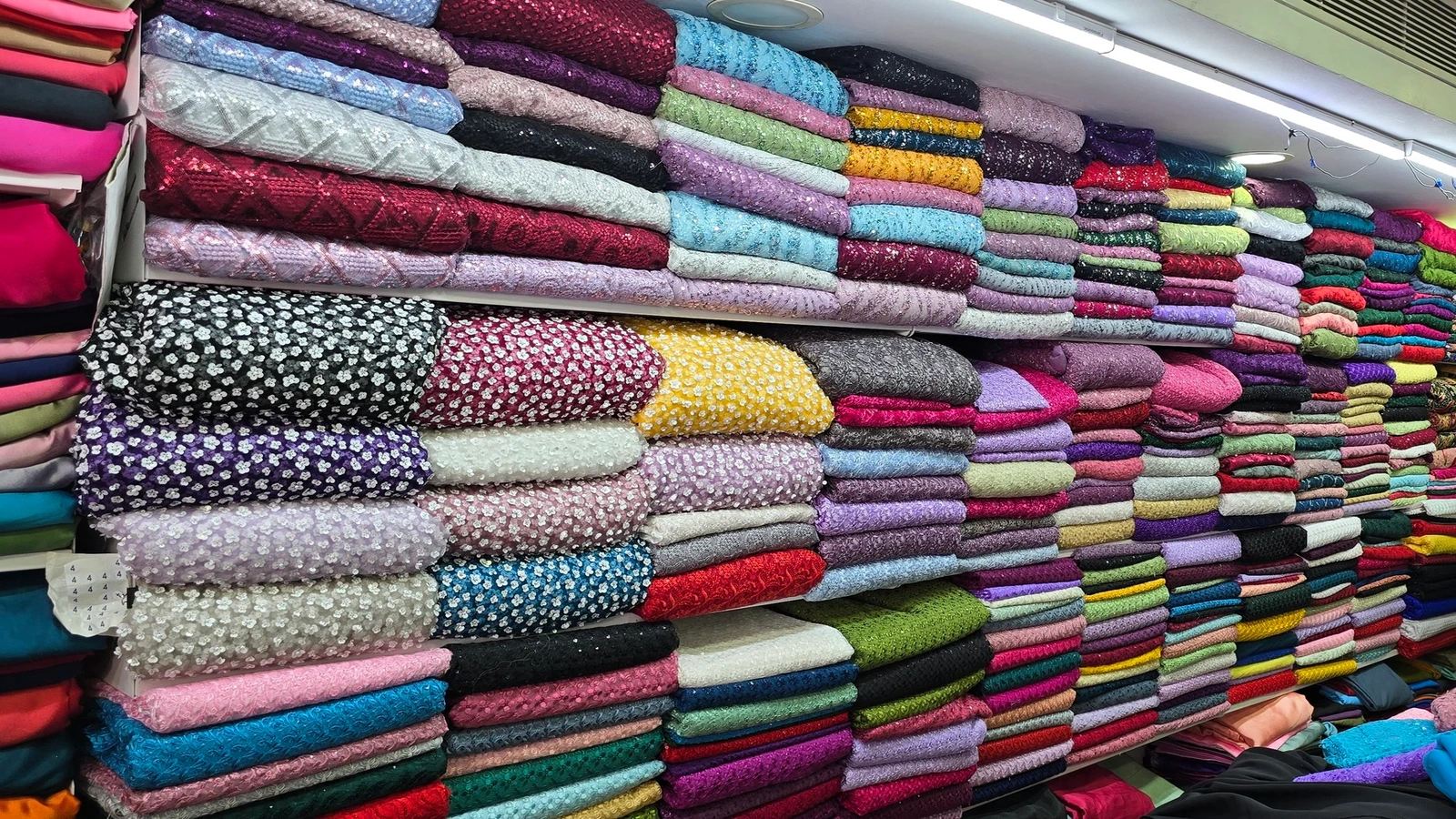 Surat Poised to Weave Export Gains as Bangladesh Textile Strike Threatens Supply Chains